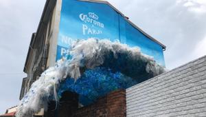 Grande successo a Milano per l’iniziativa ‘Pay With Plastic’ di Corona: oltre 2.000 i partecipanti e 200 kg di plastica raccolti in 4 giorni. L’installazione è stata ideata e realizzata da Mktg