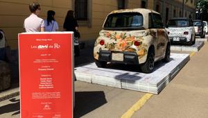 IGPDecaux trasforma la pubblicità in pedane per Les Ami de Ro: il progetto curato da Rossana Orlandi per la Design Collective Exhibition di Citroen alla Milano Design Week