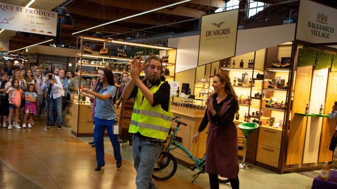 Immagine video flash  mob 3