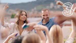 The Big Now, nuova agenzia creativa per l'Italia di Wind, 3 e Wind Business, firma con Wham il nuovo spot estivo 3 con Giorgio Chiellini e Madalina Ghenea. Prosegue la gara media
