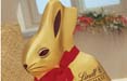 Gold Bunny simbolo della Pasqua Lindt negli spot di Euro Rscg. Pianifica Media Village