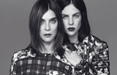 L'ex direttore di Vogue Francia Carine Roitfeld posa con la figlia per Givenchy
