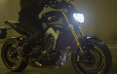Yamaha mostra il lato oscuro del Giappone nella campagna della MT-09. Firma DLV BBDO