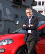 Fiat Punto Evo guida l'evoluzione dell'auto nello spot di STV. Budget di 4 mln
