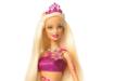 Arriva la nuova Barbie surfista