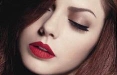Avon in tv e stampa con il nuovo Rossetto Perfectly Matte. Firma Santo London (JWT)