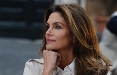 Cindy Crawford testimonial dello spot per i 60 anni di Acqua San Benedetto. Firma The Beef. Regia di Muccino 