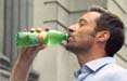 Hugh Jackman inedito ballerino nel nuovo spot Lipton Ice Tea. Firma DDB Paris 