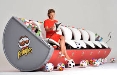 Arriva Pringles Sofa, il divano per celebrare la passione per il calcio