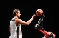 Online in USA, Italia e Cina la campagna per la robotica di Comau firmata Domino. Testimonial il campione NBA Marco Belinelli