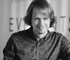 NEWS DALL'ESTERO (Germania) - VOK DAMS welcomes creative head Christopher Werth onboard