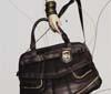 Karine Arabian disegna 'Youps', borsa per la 'donna UPS'