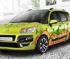 Citroën conquista il verde cittadino con una Picasso floreale