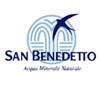 Acqua Minerale San Benedetto a fianco della Croce Rossa