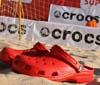 A Lignano Sabbiadoro con le ciabatte Crocs
