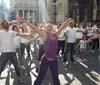 Grande successo per il primo flash mob dedicato a Laura Pausini