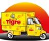 Un'ape car Tigre tra le vie del Fuorisalone. Firma The Brand