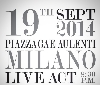 Replay apre il nuovo flagship a Milano. Concerto in Piazza Gae Aulenti