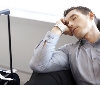 Notti in aeroporto o nei cantieri: la dura vita dei manager in viaggio secondo l'indagine Regus