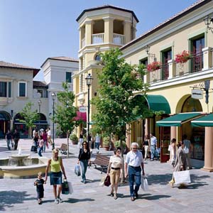 fidenza_village.JPG