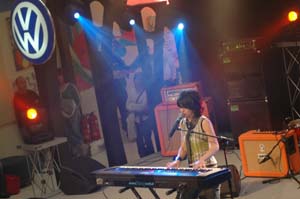 Medium_Casting_Miti_della_Musica_Volkswagen_al_Roxy_Bar_-_Dolcenera_durante_la_sua_esibizione.jpg