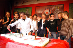 TAGLIO TORTA.JPG