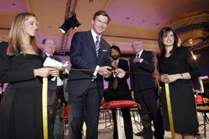 Taglio del nastro copia.JPG