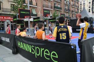HANNspree - NBA Madness_1 copia.JPG