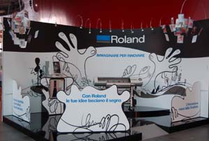 stand_roland_low copia.JPG