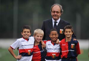 Barabino con bimbi-1 copia.jpg