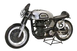 Norton Manx 500 Corsa Cor copia.JPG