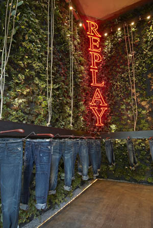 Replay Store_2 copia.JPG