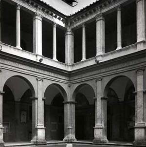 chiostro.JPG