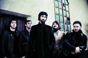 JULIE_S_HAIRCUT_jpg_big copia.jpg