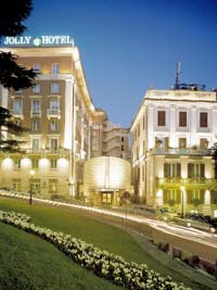 692image_hotel_exterior_outside_1.jpg