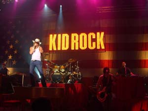 Kidrock-in-concert copia.jpg