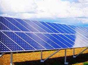 CalRENEW-1-Californias-first-utility-scale-PV-solar-project-breaks-ground_295x220 copia.jpg