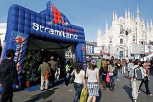 Compass_Stramilano_Stand copia.jpg