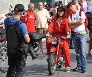 moto copia.jpg
