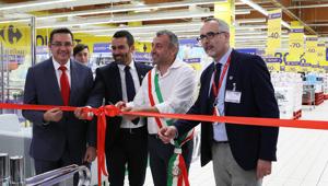 Carrefour Italia sceglie Calenzano (Firenze) per lanciare il primo formato ‘Outlet’ in Italia. All’evento di inaugurazione presenti le istituzioni locali
