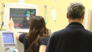 Con un flash mob in Piazza del Campo gli infermieri senesi invitano i cittadini a scoprire la loro professione. L'iniziativa è di OPI Siena