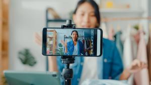 Influencer Marketing, le interazioni generate dai social si moltiplicano, cresce il giro d’affari. Da Superfluid Team, 5 consigli alle aziende per i loro brand