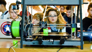 Giochi educativi, sfide di logica e corsi di formazione. Internet Festival lancia un mese di eventi live e in streaming per insegnanti e alunni