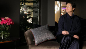 Isabella Rossellini a 65 anni torna a essere testimonial di Lancôme per il lancio di Renergie Multiglow
