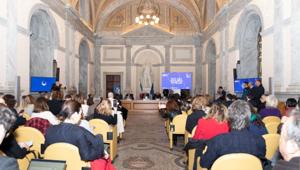 Biennale di Venezia: un'installazione sonora e ambientale dell’artista Massimo Bartolini al centro del Padiglione Italia. Investimento di 1,2 mln, di cui 800 dal Ministero della Cultura e 400 dagli sponsor Tod's e Banca Ifis