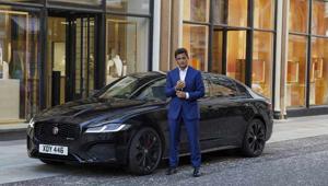 Jaguar XF protagonista di un inseguimento tra le strade di Londra per celebrare l'uscita del film "No time to die"