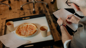 I Jalisse e Buitoni trasformano il rito della pizza surgelata in musica con il nuovo brano "Bella Napoli"