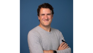 Digital Experience Benchmark 2026: come l’AI e l’aumento dei costi pubblicitari stanno imponendo un nuovo standard di fedeltà digitale