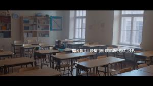 Leo Burnett porta in comunicazione "Non tutti i genitori guidano una Jeep", lo spot invernale di Wrangler 2020