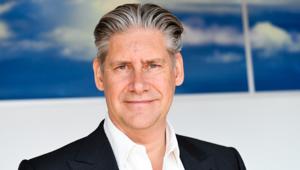 easyJet celebra i primi 15 anni della base di Malpensa con “This Is Us”, la campagna di comunicazione creata insieme a Canon per ringraziare chi ha contribuito in prima persona al successo della compagnia